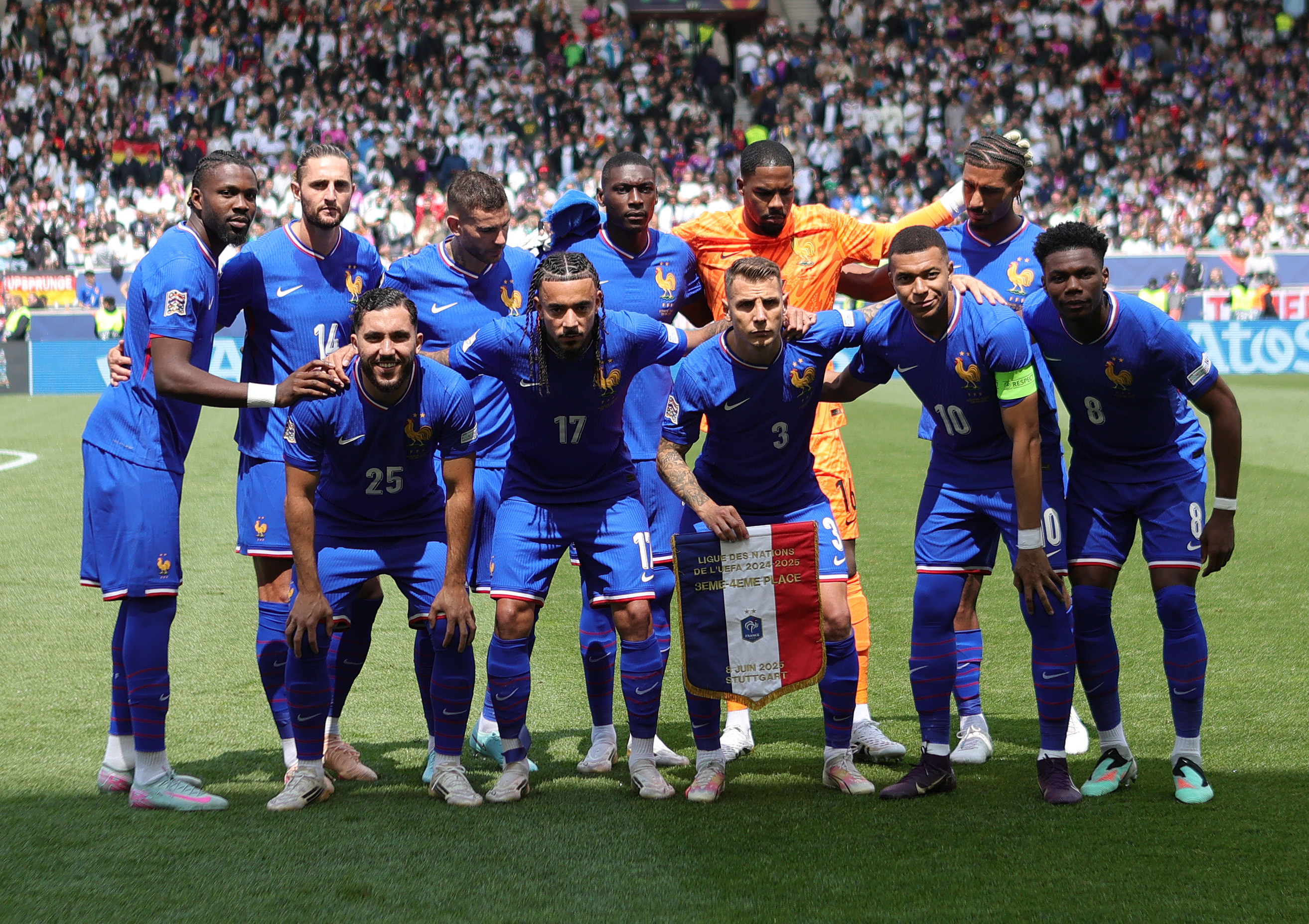 包含欧国联比赛法国队迎来挑战,珠联璧合舞台,引发热议的词条 包含欧国联比赛法国队迎来挑战,珠联璧合舞台,引发热议的词条