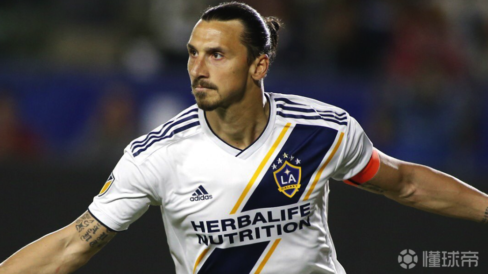 关于比利时险胜莱比锡红牛，伊布刷新纪录的信息