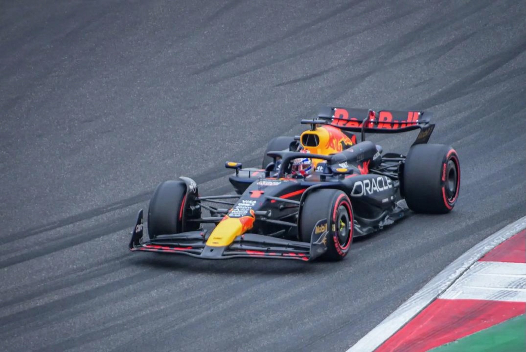 包含阿斯顿马丁逆转哈斯车队,维斯塔潘点燃赛场的词条 包含阿斯顿马丁逆转哈斯车队,维斯塔潘点燃赛场的词条