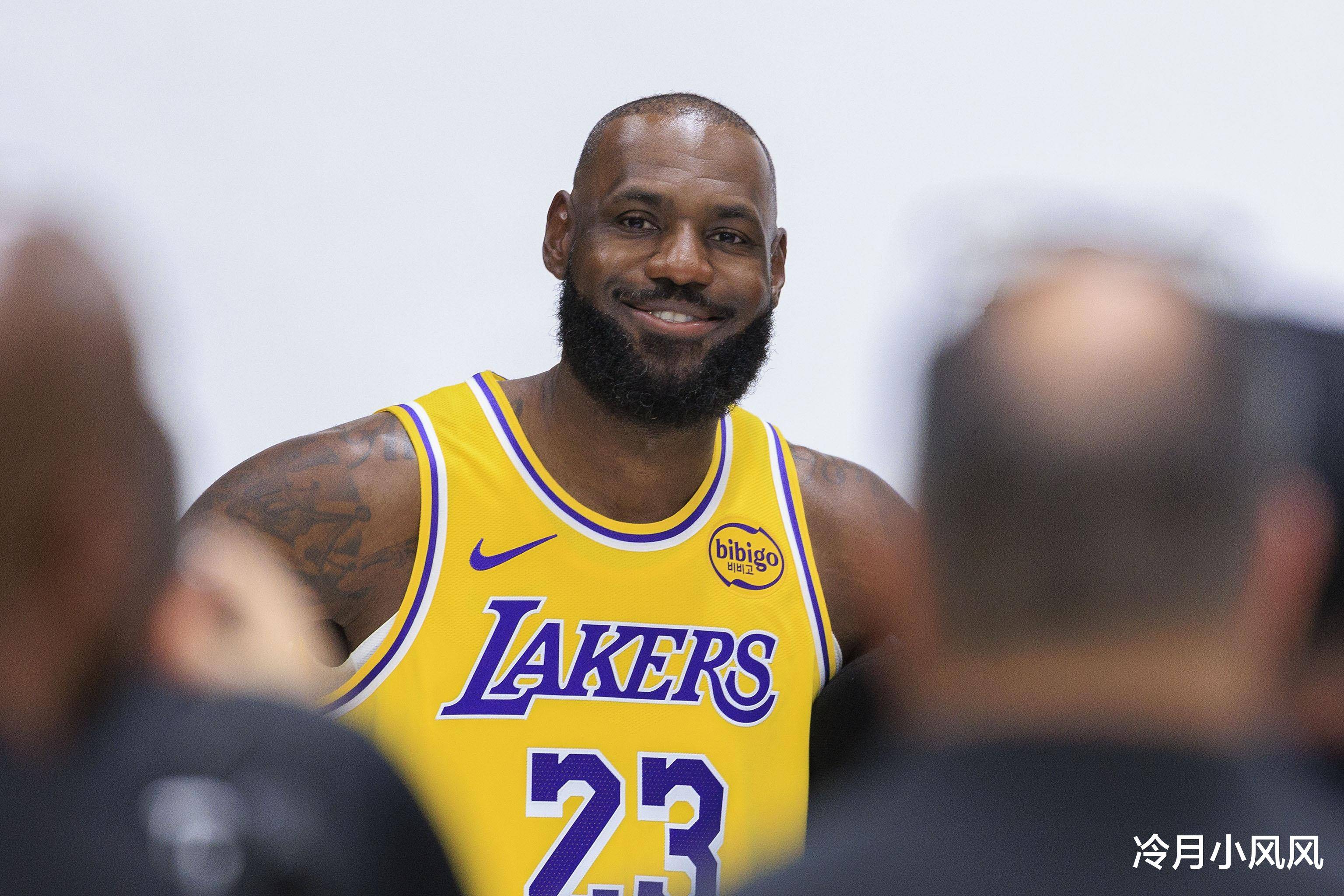 鹈鹕横扫辽宁队,詹姆斯统治全场 鹈鹕横扫辽宁队,詹姆斯统治全场