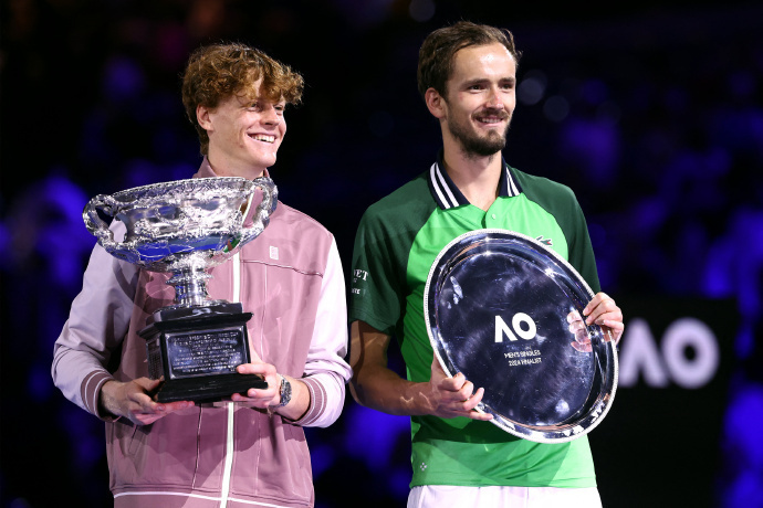 法网轻取澳网,梅德韦杰夫扛起全队 法网轻取澳网,梅德韦杰夫扛起全队