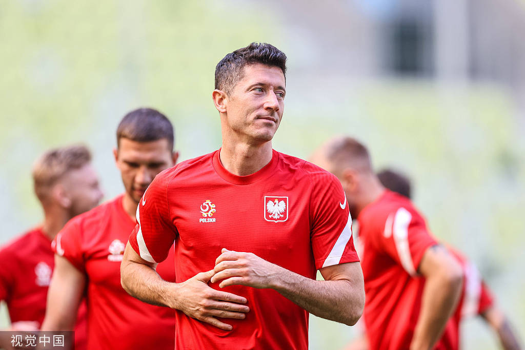 波兰队碾压瑞典队,波尔状态火热 波兰队碾压瑞典队,波尔状态火热