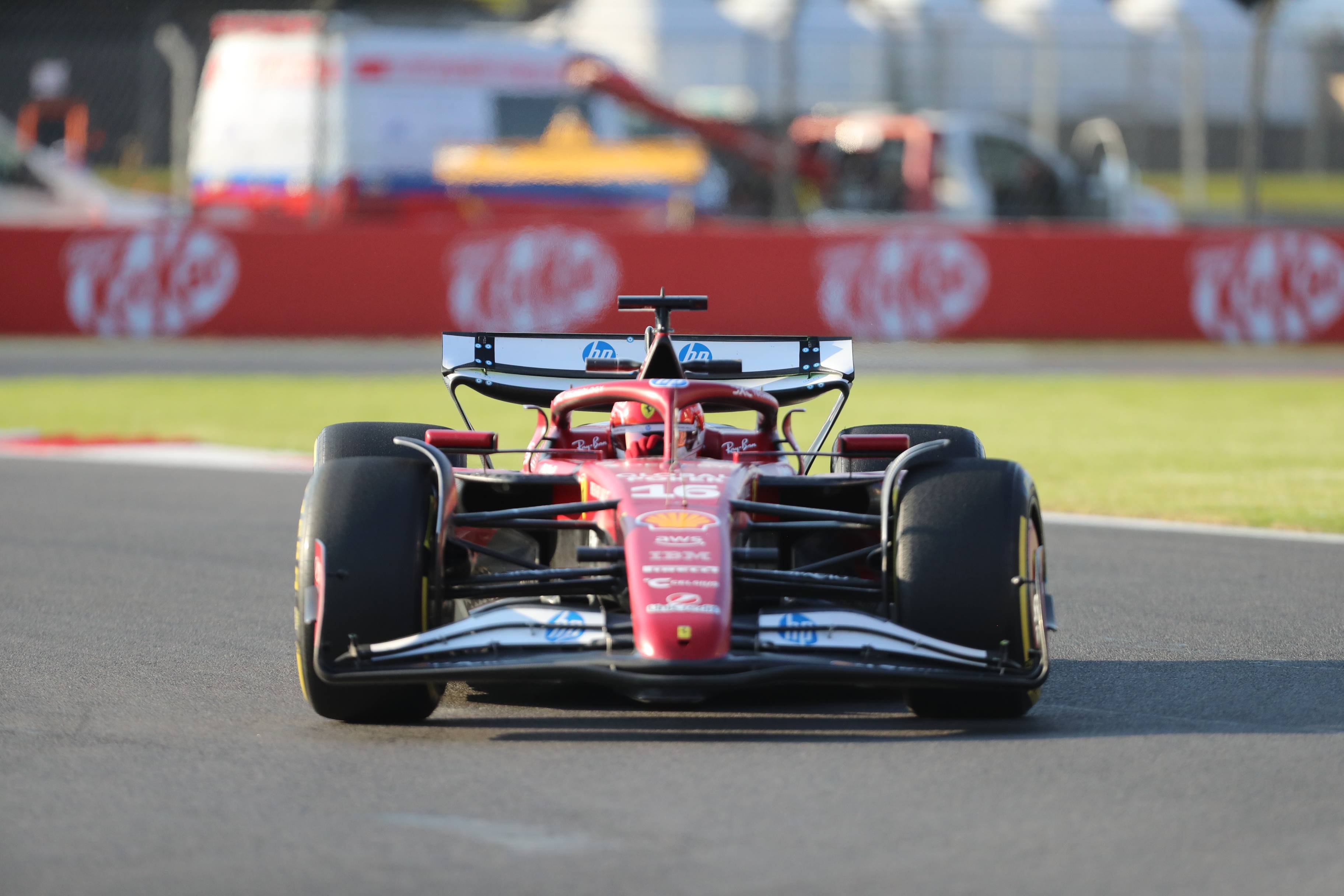 阿斯顿马丁轻取红牛车队,阿隆索扛起全队 阿斯顿马丁轻取红牛车队,阿隆索扛起全队