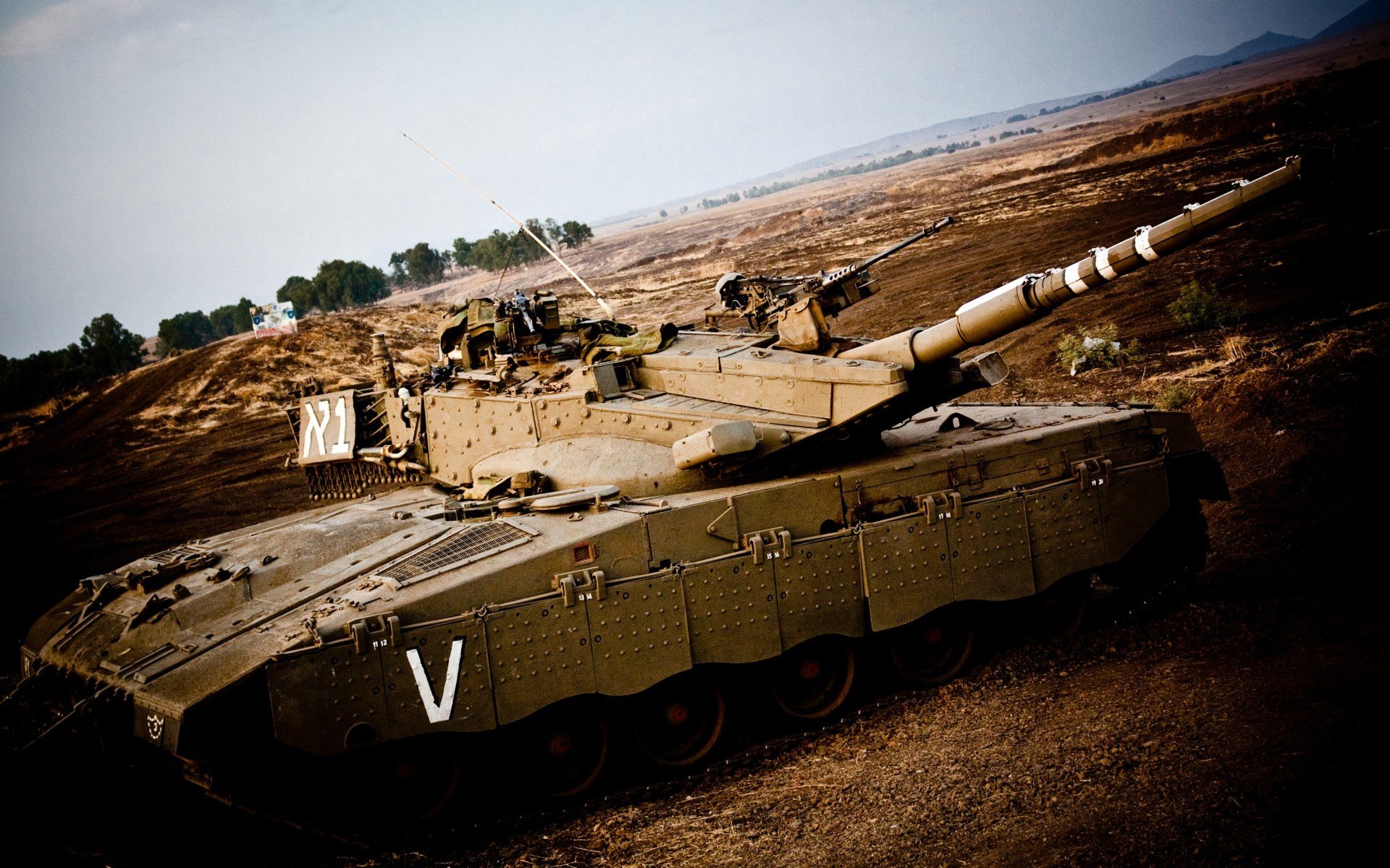 体育狂欢夜，巴萨加时鏖战险胜加拿大，托尼F1揭幕战一骑绝尘主宰赛场